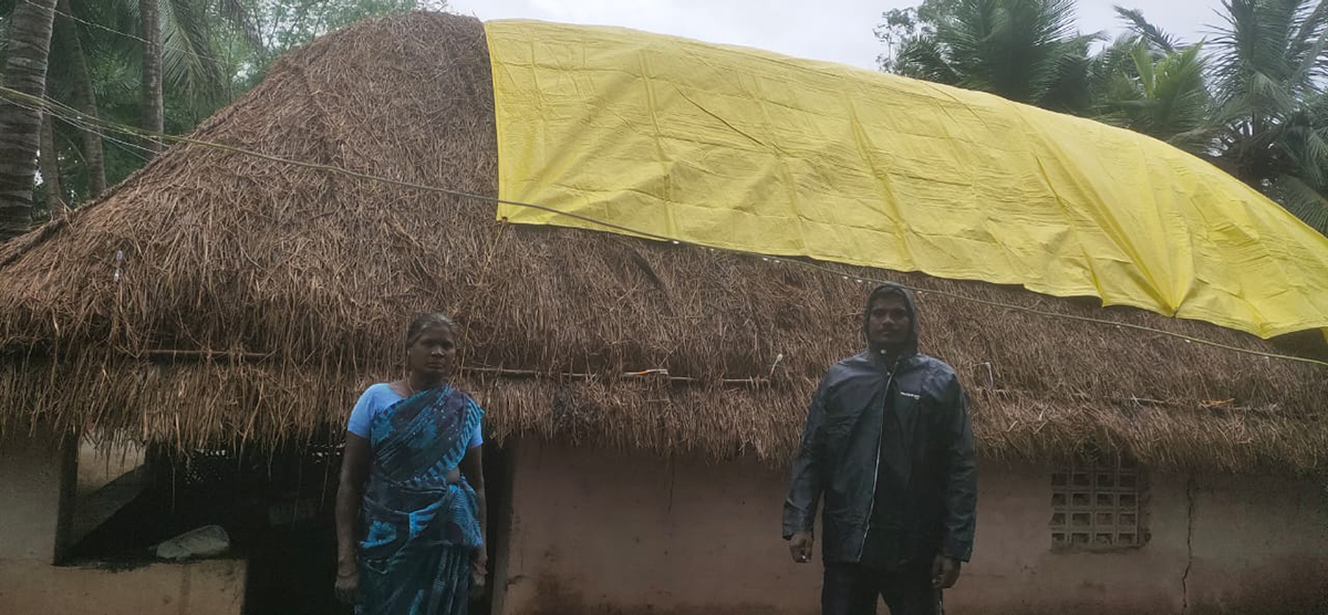 TARPAULIN TO POOR AT HUTS